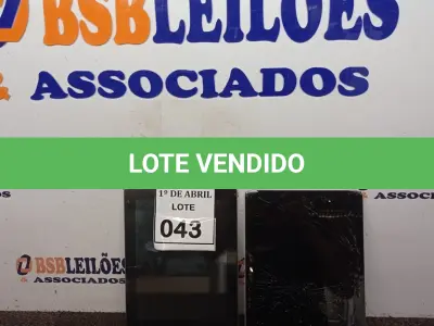 LOTE 043 - 02 IPAD’S 16GB. (NO ESTADO) ATENÇÃO! FAZER A VISITAÇÃO ANTES DE ARREMATAR, NÃO SABEMOS SE FUNCIONA. LEILÃO NÃO TEM GARANTIA E NEM DEVOLUÇÃO, SUJEITO A POSSÍVEIS AVARIAS VISÍVEIS/OCULTAS E/OU AUSÊNCIA DE COMPONENTES.