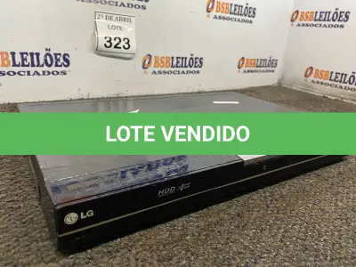 LOTE 323 - 01 DVD LG. (NO ESTADO) ATENÇÃO! FAZER A VISITAÇÃO ANTES DE ARREMATAR, NÃO SABEMOS SE FUNCIONA. LEILÃO NÃO TEM GARANTIA E NEM DEVOLUÇÃO, SUJEITO A POSSÍVEIS AVARIAS VISÍVEIS/OCULTAS E/OU AUSÊNCIA DE COMPONENTES.