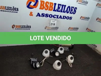 LOTE 218 - 01 MOTOR DE ESTEIRA 180W 220V, 04 CÂMERAS INTELBRAS VHD/010 E 02 LUMINÁRIAS DE JARDIM 220V. (NO ESTADO) ATENÇÃO! FAZER A VISITAÇÃO ANTES DE ARREMATAR, NÃO SABEMOS SE FUNCIONA. LEILÃO NÃO TEM GARANTIA E NEM DEVOLUÇÃO, SUJEITO A POSSÍVEIS AVARIAS VISÍVEIS/OCULTAS E/OU AUSÊNCIA DE COMPONENTES.