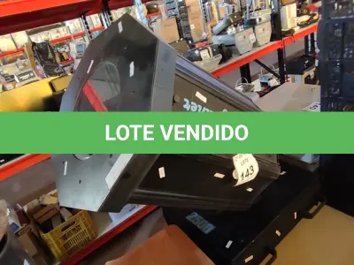 LOTE 143 - 01 CANHÃO DE LUX FAL SKY LINER. (NO ESTADO) ATENÇÃO! FAZER A VISITAÇÃO ANTES DE ARREMATAR, NÃO SABEMOS SE FUNCIONA. LEILÃO NÃO TEM GARANTIA E NEM DEVOLUÇÃO, SUJEITO A POSSÍVEIS AVARIAS VISÍVEIS/OCULTAS E/OU AUSÊNCIA DE COMPONENTES.