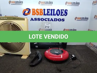 LOTE 212 - 01 ASPIRADOR DE PÓ PHILCO,01 ASPIRADOR DE PÓ ROBÔ E 01 VENTILADOR. (NO ESTADO) ATENÇÃO! FAZER A VISITAÇÃO ANTES DE ARREMATAR, NÃO SABEMOS SE FUNCIONA. LEILÃO NÃO TEM GARANTIA E NEM DEVOLUÇÃO, SUJEITO A POSSÍVEIS AVARIAS VISÍVEIS/OCULTAS E/OU AUSÊNCIA DE COMPONENTES.