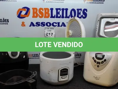 LOTE 017 - 01 PANELA ELÉTRICA, 01 AR FRY E 01 MÁQUINA DE PÃO. (NO ESTADO) ATENÇÃO! FAZER A VISITAÇÃO ANTES DE ARREMATAR, NÃO SABEMOS SE FUNCIONA. LEILÃO NÃO TEM GARANTIA E NEM DEVOLUÇÃO, SUJEITO A POSSÍVEIS AVARIAS VISÍVEIS/OCULTAS E/OU AUSÊNCIA DE COMPONENTES.