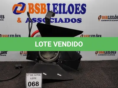 LOTE 068 - 01 CANHÃO REFLETOR PARA ILUMINAÇÃO. (NO ESTADO) ATENÇÃO! FAZER A VISITAÇÃO ANTES DE ARREMATAR, NÃO SABEMOS SE FUNCIONA. LEILÃO NÃO TEM GARANTIA E NEM DEVOLUÇÃO, SUJEITO A POSSÍVEIS AVARIAS VISÍVEIS/OCULTAS E/OU AUSÊNCIA DE COMPONENTES.