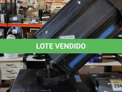 LOTE 230 - 01 CANHÃO DE LUX FAL SKY LINER. (NO ESTADO) ATENÇÃO! FAZER A VISITAÇÃO ANTES DE ARREMATAR, NÃO SABEMOS SE FUNCIONA. LEILÃO NÃO TEM GARANTIA E NEM DEVOLUÇÃO, SUJEITO A POSSÍVEIS AVARIAS VISÍVEIS/OCULTAS E/OU AUSÊNCIA DE COMPONENTES.