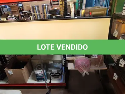 LOTE 107 - 01 TELA PARA PROJEÇÃO. (NO ESTADO) ATENÇÃO! FAZER A VISITAÇÃO ANTES DE ARREMATAR, NÃO SABEMOS SE FUNCIONA. LEILÃO NÃO TEM GARANTIA E NEM DEVOLUÇÃO, SUJEITO A POSSÍVEIS AVARIAS VISÍVEIS/OCULTAS E/OU AUSÊNCIA DE COMPONENTES.