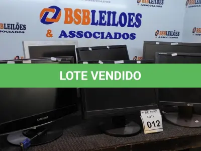 LOTE 012 - 06 MONITORES MARCAS E MODELOS DIVERSOS. (NO ESTADO) ATENÇÃO! FAZER A VISITAÇÃO ANTES DE ARREMATAR, NÃO SABEMOS SE FUNCIONA. LEILÃO NÃO TEM GARANTIA E NEM DEVOLUÇÃO, SUJEITO A POSSÍVEIS AVARIAS VISÍVEIS/OCULTAS E/OU AUSÊNCIA DE COMPONENTES.
