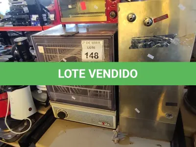 LOTE 148 - 01 LAVA LOUCAS ENXUTA, 01 CAFETEIRA INDUSTRIAL E 01 FORNO ELÉTRICO PEQUENO. (NO ESTADO) ATENÇÃO! FAZER A VISITAÇÃO ANTES DE ARREMATAR, NÃO SABEMOS SE FUNCIONA. LEILÃO NÃO TEM GARANTIA E NEM DEVOLUÇÃO, SUJEITO A POSSÍVEIS AVARIAS VISÍVEIS/OCULTAS E/OU AUSÊNCIA DE COMPONENTES.