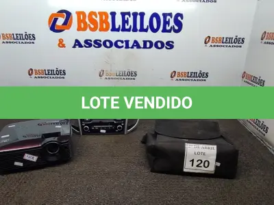 LOTE 120 - 01 PROJETOR E 01 SOM AUTOMOTIVO DA HYUNDAI. (NO ESTADO) ATENÇÃO! FAZER A VISITAÇÃO ANTES DE ARREMATAR, NÃO SABEMOS SE FUNCIONA. LEILÃO NÃO TEM GARANTIA E NEM DEVOLUÇÃO, SUJEITO A POSSÍVEIS AVARIAS VISÍVEIS/OCULTAS E/OU AUSÊNCIA DE COMPONENTES.