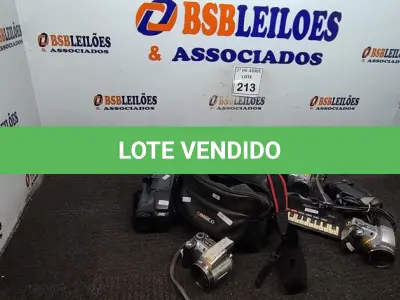 LOTE 213 - 03 CÂMERAS DIGITAIS SONY E 01 FILMADORA JVC. (NO ESTADO) ATENÇÃO! FAZER A VISITAÇÃO ANTES DE ARREMATAR, NÃO SABEMOS SE FUNCIONA. LEILÃO NÃO TEM GARANTIA E NEM DEVOLUÇÃO, SUJEITO A POSSÍVEIS AVARIAS VISÍVEIS/OCULTAS E/OU AUSÊNCIA DE COMPONENTES.