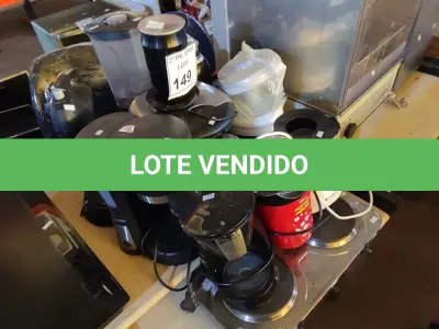 LOTE 149 - 01 LOTE COM CAFETEIRA, BATEDEIRA, MULTI PROCESSADOR, PIPOQUEIRA E LIQUIDIFICADOR. (NO ESTADO) ATENÇÃO! FAZER A VISITAÇÃO ANTES DE ARREMATAR, NÃO SABEMOS SE FUNCIONA. LEILÃO NÃO TEM GARANTIA E NEM DEVOLUÇÃO, SUJEITO A POSSÍVEIS AVARIAS VISÍVEIS/OCULTAS E/OU AUSÊNCIA DE COMPONENTES.