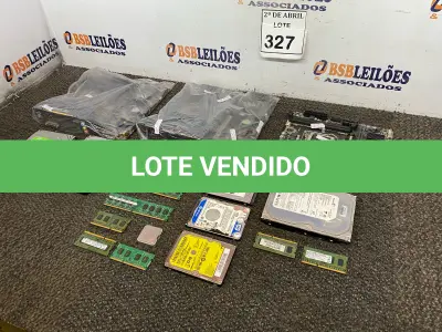 LOTE 327 - 03 PLACAS MÃES, HDS DIVERSOS E MEMORIAS DIVERSAS. (NO ESTADO) ATENÇÃO! FAZER A VISITAÇÃO ANTES DE ARREMATAR, NÃO SABEMOS SE FUNCIONA. LEILÃO NÃO TEM GARANTIA E NEM DEVOLUÇÃO, SUJEITO A POSSÍVEIS AVARIAS VISÍVEIS/OCULTAS E/OU AUSÊNCIA DE COMPONENTES.