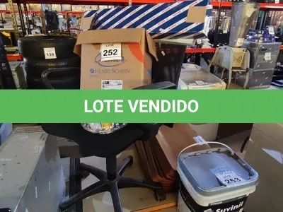 LOTE 252 - 01 LOTE COM MATERIAIS DIVERSOS E 01 CADEIRA PARA ESCRITÓRIO. (NO ESTADO) ATENÇÃO! FAZER A VISITAÇÃO ANTES DE ARREMATAR, NÃO SABEMOS SE FUNCIONA. LEILÃO NÃO TEM GARANTIA E NEM DEVOLUÇÃO, SUJEITO A POSSÍVEIS AVARIAS VISÍVEIS/OCULTAS E/OU AUSÊNCIA DE COMPONENTES.