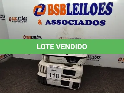 LOTE 118 - 03 PROJETORES EPSON. (NO ESTADO) ATENÇÃO! FAZER A VISITAÇÃO ANTES DE ARREMATAR, NÃO SABEMOS SE FUNCIONA. LEILÃO NÃO TEM GARANTIA E NEM DEVOLUÇÃO, SUJEITO A POSSÍVEIS AVARIAS VISÍVEIS/OCULTAS E/OU AUSÊNCIA DE COMPONENTES.