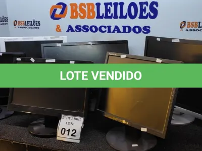 LOTE 012 - 06 MONITORES MARCAS E MODELOS DIVERSOS. (NO ESTADO) ATENÇÃO! FAZER A VISITAÇÃO ANTES DE ARREMATAR, NÃO SABEMOS SE FUNCIONA. LEILÃO NÃO TEM GARANTIA E NEM DEVOLUÇÃO, SUJEITO A POSSÍVEIS AVARIAS VISÍVEIS/OCULTAS E/OU AUSÊNCIA DE COMPONENTES.
