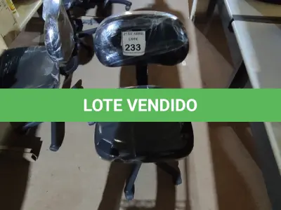 LOTE 233 - 01 CADEIRA PARA ESCRITÓRIO. (NO ESTADO) ATENÇÃO! FAZER A VISITAÇÃO ANTES DE ARREMATAR, NÃO SABEMOS SE FUNCIONA. LEILÃO NÃO TEM GARANTIA E NEM DEVOLUÇÃO, SUJEITO A POSSÍVEIS AVARIAS VISÍVEIS/OCULTAS E/OU AUSÊNCIA DE COMPONENTES.