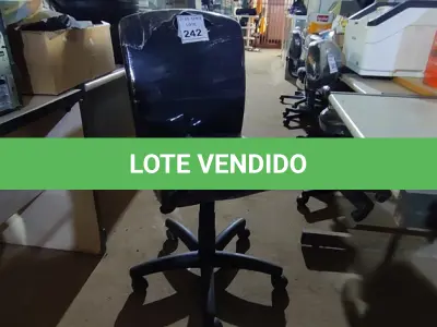 LOTE 242 - 01 CADEIRA PARA ESCRITÓRIO. (NO ESTADO) ATENÇÃO! FAZER A VISITAÇÃO ANTES DE ARREMATAR, NÃO SABEMOS SE FUNCIONA. LEILÃO NÃO TEM GARANTIA E NEM DEVOLUÇÃO, SUJEITO A POSSÍVEIS AVARIAS VISÍVEIS/OCULTAS E/OU AUSÊNCIA DE COMPONENTES.