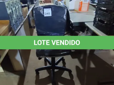 LOTE 245 - 01 CADEIRA PARA ESCRITÓRIO. (NO ESTADO) ATENÇÃO! FAZER A VISITAÇÃO ANTES DE ARREMATAR, NÃO SABEMOS SE FUNCIONA. LEILÃO NÃO TEM GARANTIA E NEM DEVOLUÇÃO, SUJEITO A POSSÍVEIS AVARIAS VISÍVEIS/OCULTAS E/OU AUSÊNCIA DE COMPONENTES.