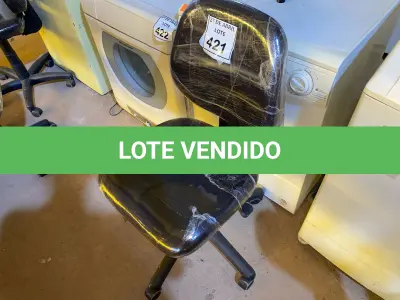 LOTE 421 - 01 CADEIRA PARA ESCRITÓRIO. (NO ESTADO) ATENÇÃO! FAZER A VISITAÇÃO ANTES DE ARREMATAR, NÃO SABEMOS SE FUNCIONA. LEILÃO NÃO TEM GARANTIA E NEM DEVOLUÇÃO, SUJEITO A POSSÍVEIS AVARIAS VISÍVEIS/OCULTAS E/OU AUSÊNCIA DE COMPONENTES.