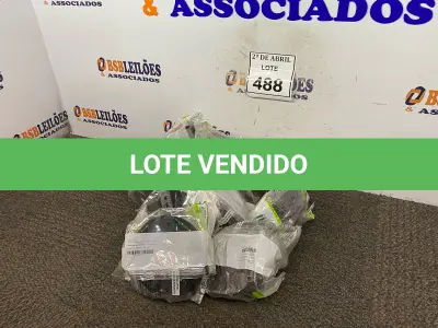 LOTE 488 - 01 LOTE COM PLAFON 2 LÂMPADAS. (NO ESTADO) ATENÇÃO! FAZER A VISITAÇÃO ANTES DE ARREMATAR, NÃO SABEMOS SE FUNCIONA. LEILÃO NÃO TEM GARANTIA E NEM DEVOLUÇÃO, SUJEITO A POSSÍVEIS AVARIAS VISÍVEIS/OCULTAS E/OU AUSÊNCIA DE COMPONENTES.
