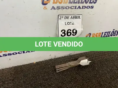 LOTE 369 - 08 BROCAS CHATAS PARA MADEIRA. (NO ESTADO) ATENÇÃO! FAZER A VISITAÇÃO ANTES DE ARREMATAR, NÃO SABEMOS SE FUNCIONA. LEILÃO NÃO TEM GARANTIA E NEM DEVOLUÇÃO, SUJEITO A POSSÍVEIS AVARIAS VISÍVEIS/OCULTAS E/OU AUSÊNCIA DE COMPONENTES.