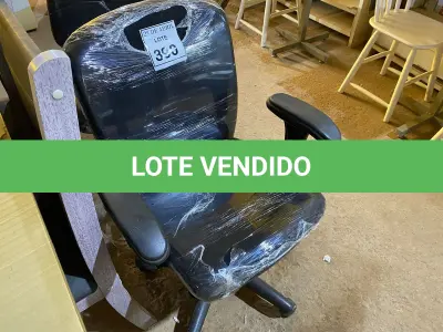 LOTE 390 - 01 CADEIRA PARA ESCRITÓRIO. (NO ESTADO) ATENÇÃO! FAZER A VISITAÇÃO ANTES DE ARREMATAR, NÃO SABEMOS SE FUNCIONA. LEILÃO NÃO TEM GARANTIA E NEM DEVOLUÇÃO, SUJEITO A POSSÍVEIS AVARIAS VISÍVEIS/OCULTAS E/OU AUSÊNCIA DE COMPONENTES.