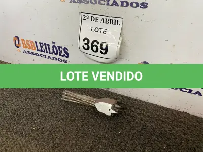LOTE 369 - 08 BROCAS CHATAS PARA MADEIRA. (NO ESTADO) ATENÇÃO! FAZER A VISITAÇÃO ANTES DE ARREMATAR, NÃO SABEMOS SE FUNCIONA. LEILÃO NÃO TEM GARANTIA E NEM DEVOLUÇÃO, SUJEITO A POSSÍVEIS AVARIAS VISÍVEIS/OCULTAS E/OU AUSÊNCIA DE COMPONENTES.