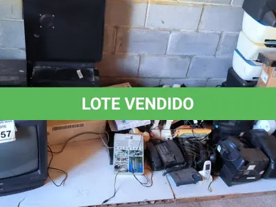 LOTE 057 - 01 LOTE COM TV, CPUS, TELEFONES ANTIGOS. ESTABILIZADORES.  (NO ESTADO) ATENÇÃO! FAZER A VISITAÇÃO ANTES DE ARREMATAR, NÃO SABEMOS SE FUNCIONA. LEILÃO NÃO TEM GARANTIA E NEM DEVOLUÇÃO, SUJEITO A POSSÍVEIS AVARIAS VISÍVEIS/OCULTAS E/OU AUSÊNCIA DE COMPONENTES.