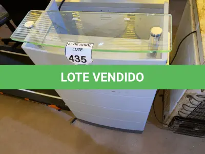 LOTE 435 - 01 BALCÃO PARA CAIXA. (NO ESTADO) ATENÇÃO! FAZER A VISITAÇÃO ANTES DE ARREMATAR, NÃO SABEMOS SE FUNCIONA. LEILÃO NÃO TEM GARANTIA E NEM DEVOLUÇÃO, SUJEITO A POSSÍVEIS AVARIAS VISÍVEIS/OCULTAS E/OU AUSÊNCIA DE COMPONENTES.