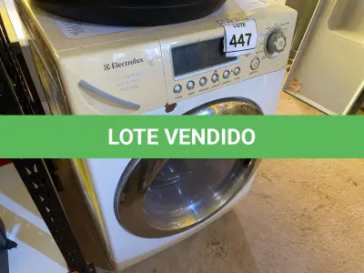LOTE 447 - 01 MÁQUINA LAVA E SECA ROUPAS ELECTROLUX 10,5KG 220VOLTS.  (NO ESTADO) ATENÇÃO! FAZER A VISITAÇÃO ANTES DE ARREMATAR, NÃO SABEMOS SE FUNCIONA. LEILÃO NÃO TEM GARANTIA E NEM DEVOLUÇÃO, SUJEITO A POSSÍVEIS AVARIAS VISÍVEIS/OCULTAS E/OU AUSÊNCIA DE COMPONENTES.