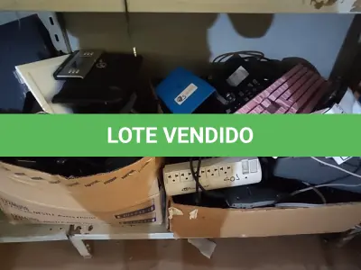 LOTE 277 - 01 LOTE COM TELEFONES, FAX, TORNEIRA INCOMPLETA, TECLADO, FERRO DE PASSAR ROUPA, CONTROLES DE VÍDEO GAME. (NO ESTADO) ATENÇÃO! FAZER A VISITAÇÃO ANTES DE ARREMATAR, NÃO SABEMOS SE FUNCIONA. LEILÃO NÃO TEM GARANTIA E NEM DEVOLUÇÃO, SUJEITO A POSSÍVEIS AVARIAS VISÍVEIS/OCULTAS E/OU AUSÊNCIA DE COMPONENTES.