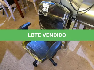 LOTE 432 - 01 CADEIRA PARA ESCRITÓRIO. (NO ESTADO) ATENÇÃO! FAZER A VISITAÇÃO ANTES DE ARREMATAR, NÃO SABEMOS SE FUNCIONA. LEILÃO NÃO TEM GARANTIA E NEM DEVOLUÇÃO, SUJEITO A POSSÍVEIS AVARIAS VISÍVEIS/OCULTAS E/OU AUSÊNCIA DE COMPONENTES.