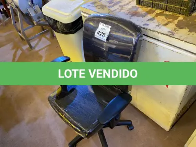 LOTE 428 - 01 CADEIRA PARA ESCRITÓRIO. (NO ESTADO) ATENÇÃO! FAZER A VISITAÇÃO ANTES DE ARREMATAR, NÃO SABEMOS SE FUNCIONA. LEILÃO NÃO TEM GARANTIA E NEM DEVOLUÇÃO, SUJEITO A POSSÍVEIS AVARIAS VISÍVEIS/OCULTAS E/OU AUSÊNCIA DE COMPONENTES.