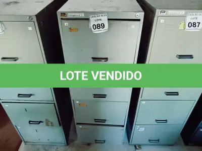 LOTE 089 - 01 ARQUIVO DE AÇO.  (NO ESTADO) ATENÇÃO! FAZER A VISITAÇÃO ANTES DE ARREMATAR, NÃO SABEMOS SE FUNCIONA. LEILÃO NÃO TEM GARANTIA E NEM DEVOLUÇÃO, SUJEITO A POSSÍVEIS AVARIAS VISÍVEIS/OCULTAS E/OU AUSÊNCIA DE COMPONENTES.