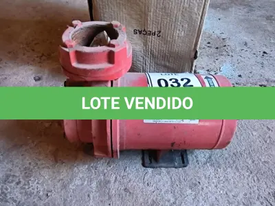 LOTE 032 - 01 BOMBA D’ÁGUA.  (NO ESTADO) ATENÇÃO! FAZER A VISITAÇÃO ANTES DE ARREMATAR, NÃO SABEMOS SE FUNCIONA. LEILÃO NÃO TEM GARANTIA E NEM DEVOLUÇÃO, SUJEITO A POSSÍVEIS AVARIAS VISÍVEIS/OCULTAS E/OU AUSÊNCIA DE COMPONENTES.
