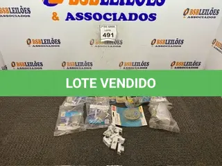 LOTE 491 - 01 LOTE COM RESISTÊNCIAS DIVERSAS. (NO ESTADO) ATENÇÃO! FAZER A VISITAÇÃO ANTES DE ARREMATAR, NÃO SABEMOS SE FUNCIONA. LEILÃO NÃO TEM GARANTIA E NEM DEVOLUÇÃO, SUJEITO A POSSÍVEIS AVARIAS VISÍVEIS/OCULTAS E/OU AUSÊNCIA DE COMPONENTES.