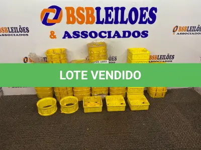 LOTE 495 - 01 LOTE COM CAIXAS PARA TOMADAS. (NO ESTADO) ATENÇÃO! FAZER A VISITAÇÃO ANTES DE ARREMATAR, NÃO SABEMOS SE FUNCIONA. LEILÃO NÃO TEM GARANTIA E NEM DEVOLUÇÃO, SUJEITO A POSSÍVEIS AVARIAS VISÍVEIS/OCULTAS E/OU AUSÊNCIA DE COMPONENTES.