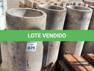 LOTE 075 - 05 MANILHAS EM CONCRETO.   (NO ESTADO) ATENÇÃO! FAZER A VISITAÇÃO ANTES DE ARREMATAR, NÃO SABEMOS SE FUNCIONA. LEILÃO NÃO TEM GARANTIA E NEM DEVOLUÇÃO, SUJEITO A POSSÍVEIS AVARIAS VISÍVEIS/OCULTAS E/OU AUSÊNCIA DE COMPONENTES.