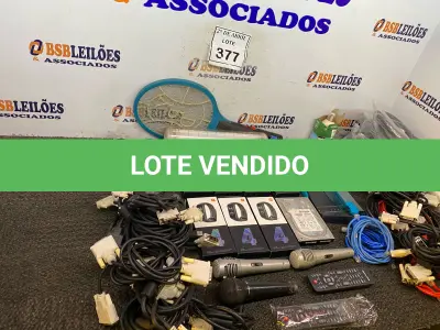 LOTE 377 - 01 LOTE COM RELÓGIOS, HD, CABOS DIVERSOS E MICROFONES. (NO ESTADO) ATENÇÃO! FAZER A VISITAÇÃO ANTES DE ARREMATAR, NÃO SABEMOS SE FUNCIONA. LEILÃO NÃO TEM GARANTIA E NEM DEVOLUÇÃO, SUJEITO A POSSÍVEIS AVARIAS VISÍVEIS/OCULTAS E/OU AUSÊNCIA DE COMPONENTES.