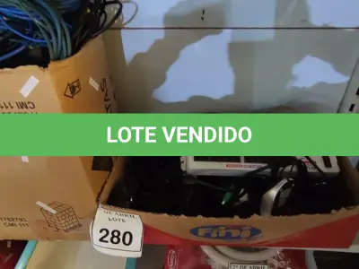LOTE 280 - 01 LOTE COM VÁRIOS CABOS DE REDES, VGA, ENERGIA E MOUSES.  (NO ESTADO) ATENÇÃO! FAZER A VISITAÇÃO ANTES DE ARREMATAR, NÃO SABEMOS SE FUNCIONA. LEILÃO NÃO TEM GARANTIA E NEM DEVOLUÇÃO, SUJEITO A POSSÍVEIS AVARIAS VISÍVEIS/OCULTAS E/OU AUSÊNCIA DE COMPONENTES.