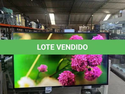 LOTE 427 - 01 SMART TV 70" SONY KDL-70W855B LED 3D ,  PROCESSADOR DE IMAGEM 3D,TAMANHO DA TELA 70", RESOLUÇÃO FULL HD - 1920 X 1080 PIXELS, FORMATO DE TELA 16:9 (WIDESCREEN) REFRESH RATE MOTIONFLOW XR 480 HZ ÂNGULO DE VISÃO HORIZONTAL: 178° VERTICAL: 178° , SISTEMA ANALÓGICO: PAL-M, PAL-N, NTSC DIGITAL: SBTVD  SINTONIZADOR DE TV ANALÓGICO: SIM, DIGITAL: SIM POTÊNCIA DE ÁUDIO 2 X 10 W RMS CONEXÕES ENTRADA: 4 X HDMI 2 X VÍDEO COMPOSTO 1 X VÍDEO COMPONENTE 1 X ÁUDIO ESTÉREO 2 X USB 1 X RJ-45 SAÍDA: 1 X ÁUDIO DIGITAL ÓPTICO ALIMENTAÇÃO AC 100 ~ 240V CONSUMO DE ENERGIA ATIVA: 208 W STAND BY: < 1 W  PADRÃO DE FURO PARA MONTAGEM NA PAREDE VESA 400X300 DIMENSÕES (L X A X P) SEM BASE: 158,6 X 92 X 9,3 CM COM BASE: 158,6 X 97 X 37 CM  PESO SEM BASE: 43,6 KG COM BASE: 44,6 KG EMBALAGEM: 56 KG  (NO ESTADO) ATENÇÃO! FAZER A VISITAÇÃO ANTES DE ARREMATAR, NÃO SABEMOS SE FUNCIONA. LEILÃO NÃO TEM GARANTIA E NEM DEVOLUÇÃO, SUJEITO A POSSÍVEIS AVARIAS VISÍVEIS/OCULTAS E/OU AUSÊNCIA DE COMPONENTES.