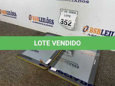 LOTE 352 - 02 TABLET’S POSITIVO. (NO ESTADO) ATENÇÃO! FAZER A VISITAÇÃO ANTES DE ARREMATAR, NÃO SABEMOS SE FUNCIONA. LEILÃO NÃO TEM GARANTIA E NEM DEVOLUÇÃO, SUJEITO A POSSÍVEIS AVARIAS VISÍVEIS/OCULTAS E/OU AUSÊNCIA DE COMPONENTES.