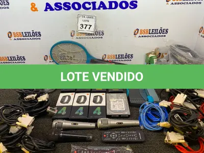 LOTE 377 - 01 LOTE COM RELÓGIOS, HD, CABOS DIVERSOS E MICROFONES. (NO ESTADO) ATENÇÃO! FAZER A VISITAÇÃO ANTES DE ARREMATAR, NÃO SABEMOS SE FUNCIONA. LEILÃO NÃO TEM GARANTIA E NEM DEVOLUÇÃO, SUJEITO A POSSÍVEIS AVARIAS VISÍVEIS/OCULTAS E/OU AUSÊNCIA DE COMPONENTES.