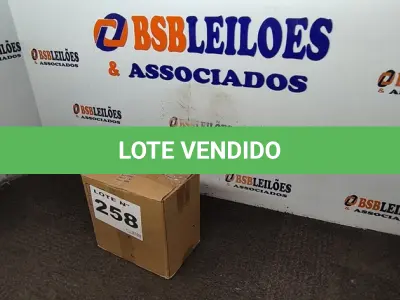 LOTE 258 - 17 - MICROFONES DIVERSOS (NO ESTADO, NÃO SABEMOS SE FUNCIONA. LEILÃO NÃO TEM GARANTIA E NEM DEVOLUÇÃO, SUJEITO A POSSÍVEIS AVARIAS VISÍVEIS/OCULTAS E/OU AUSÊNCIA DE COMPONENTES)