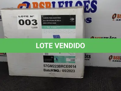 LOTE 003 - 01 - CADEIRA ESCRITÓRIO SECRETÁRIA GIRATÓRIA AZUL (NO ESTADO, NÃO SABEMOS SE FUNCIONA. LEILÃO NÃO TEM GARANTIA E NEM DEVOLUÇÃO, SUJEITO A POSSÍVEIS AVARIAS VISÍVEIS/OCULTAS E/OU AUSÊNCIA DE COMPONENTES)