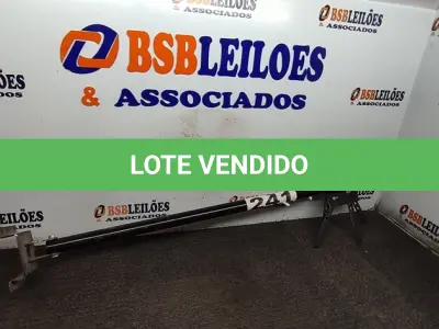 LOTE 241 - 01 - SUPORTE PARA TV DE TETO (NO ESTADO, NÃO SABEMOS SE FUNCIONA. LEILÃO NÃO TEM GARANTIA E NEM DEVOLUÇÃO, SUJEITO A POSSÍVEIS AVARIAS VISÍVEIS/OCULTAS E/OU AUSÊNCIA DE COMPONENTES)