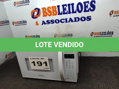 LOTE 191 - 01 - MICRO-ONDAS PANASONIC 21LT 127V BRANCO NN-ST25LWRUK (NO ESTADO, NÃO SABEMOS SE FUNCIONA. LEILÃO NÃO TEM GARANTIA E NEM DEVOLUÇÃO, SUJEITO A POSSÍVEIS AVARIAS VISÍVEIS/OCULTAS E/OU AUSÊNCIA DE COMPONENTES)
