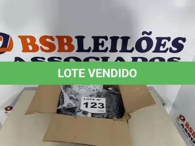 LOTE 123 - ACESSÓRIOS PARA ESQUADRIAS DE ALUMÍNIO (NO ESTADO, NÃO SABEMOS SE FUNCIONA. LEILÃO NÃO TEM GARANTIA E NEM DEVOLUÇÃO, SUJEITO A POSSÍVEIS AVARIAS VISÍVEIS/OCULTAS E/OU AUSÊNCIA DE COMPONENTES)