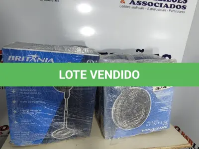 LOTE 141 - 04 - VENTILADORES DIVERSOS 110V (NO ESTADO, NÃO SABEMOS SE FUNCIONA. LEILÃO NÃO TEM GARANTIA E NEM DEVOLUÇÃO, SUJEITO A POSSÍVEIS AVARIAS VISÍVEIS/OCULTAS E/OU AUSÊNCIA DE COMPONENTES)