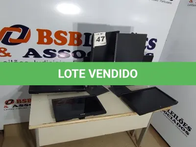 LOTE 147 - 07 – MONITORES DIVERSOS (NO ESTADO, NÃO SABEMOS SE FUNCIONA. LEILÃO NÃO TEM GARANTIA E NEM DEVOLUÇÃO, SUJEITO A POSSÍVEIS AVARIAS VISÍVEIS/OCULTAS E/OU AUSÊNCIA DE COMPONENTES)