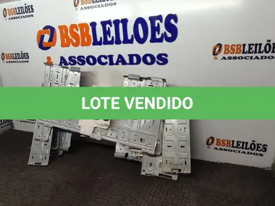 LOTE 106 - SUPORTES EVAPORADORAS AR-CONDICIONADO DIVERSOS (NO ESTADO, NÃO SABEMOS SE FUNCIONA. LEILÃO NÃO TEM GARANTIA E NEM DEVOLUÇÃO, SUJEITO A POSSÍVEIS AVARIAS VISÍVEIS/OCULTAS E/OU AUSÊNCIA DE COMPONENTES)